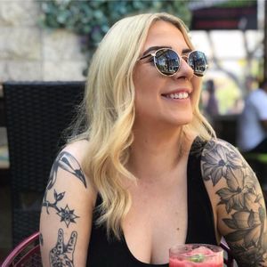 Meet your Posher, Sabrina